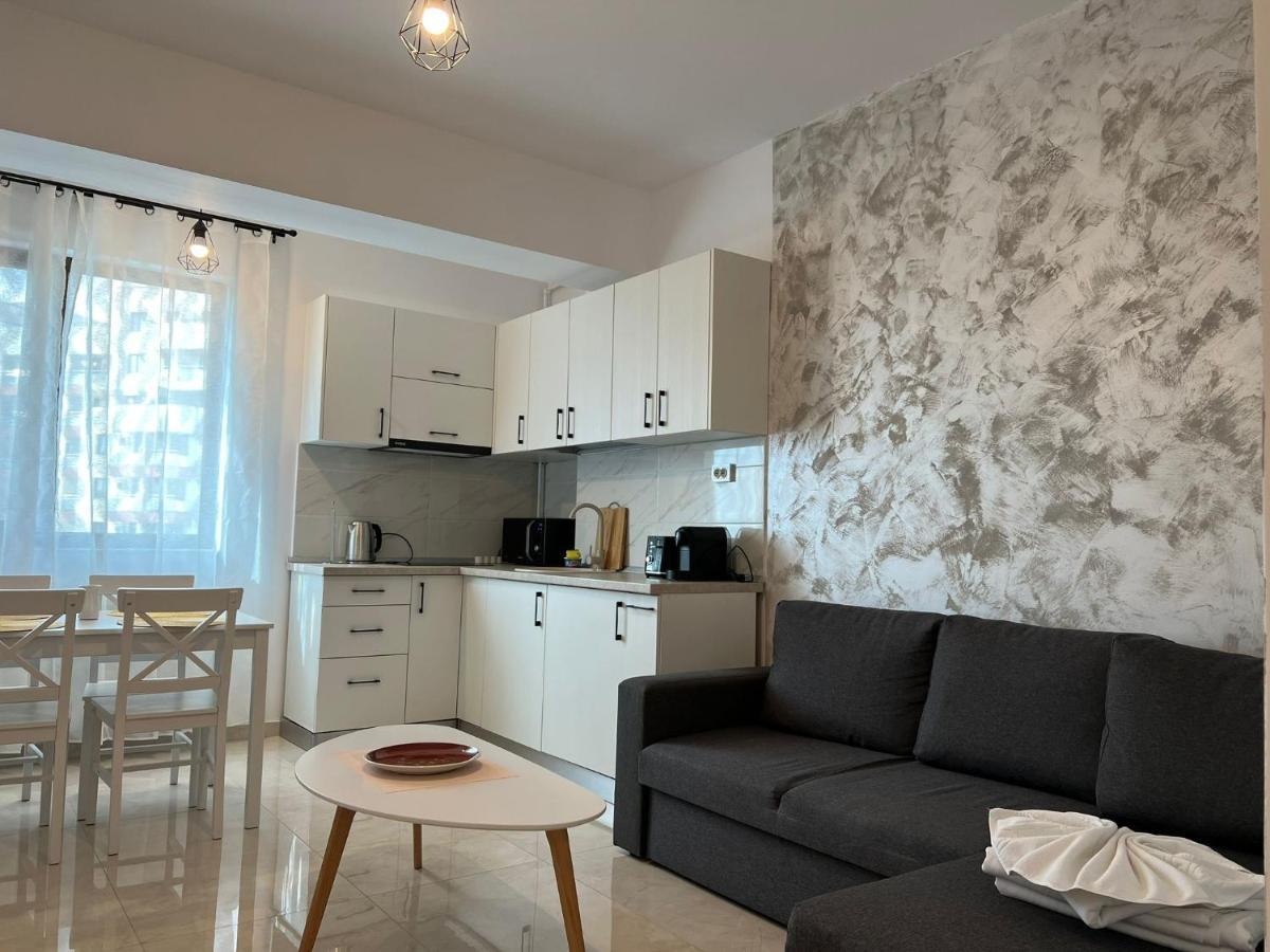 Studios & Apartments Palas By Glam At Lazar Towers Iasi Exteriör bild