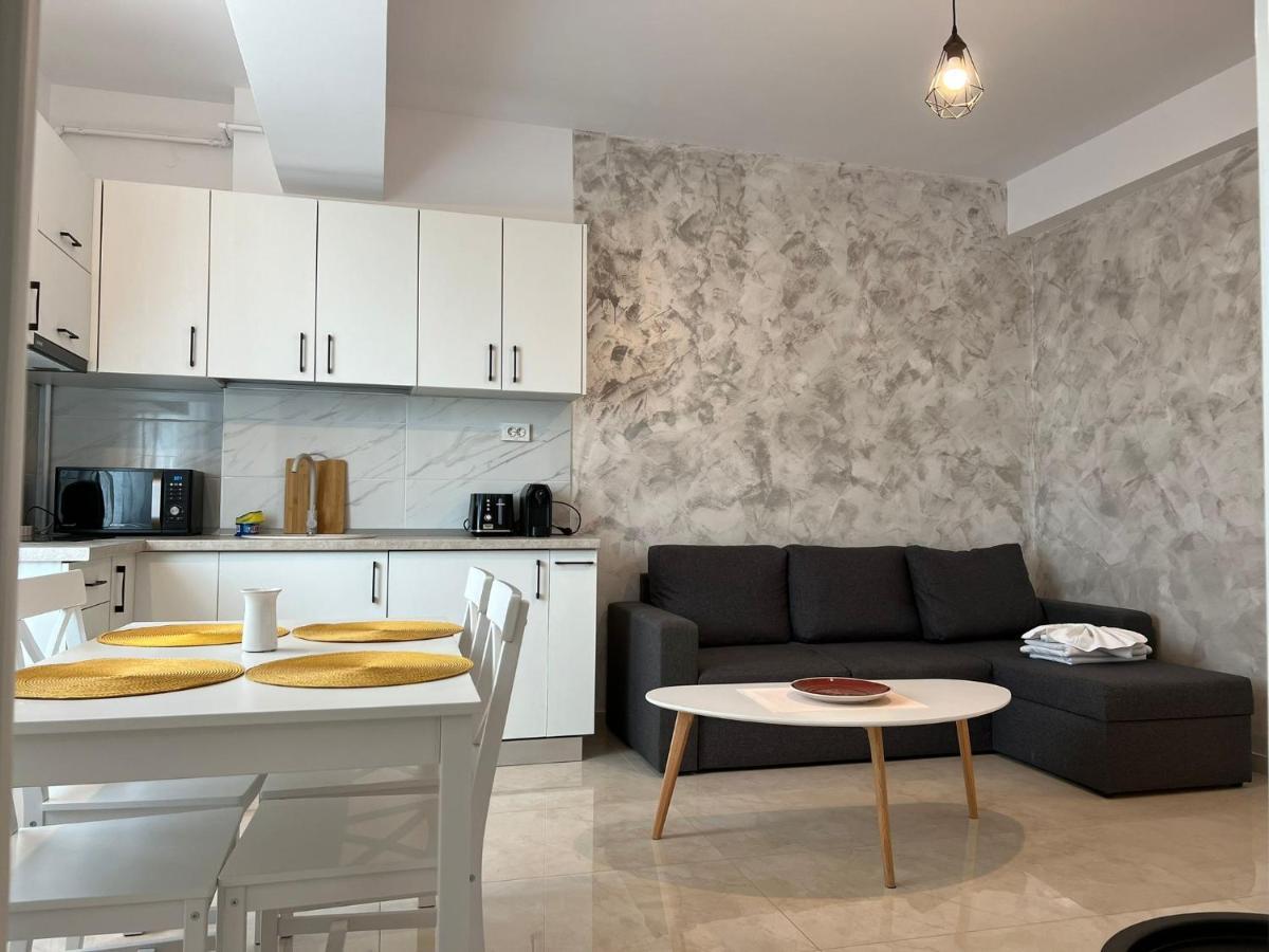 Studios & Apartments Palas By Glam At Lazar Towers Iasi Exteriör bild
